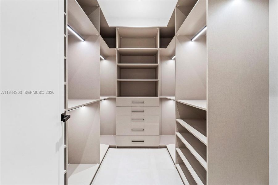 Image 33 of a home in . Image 33 of a home in .