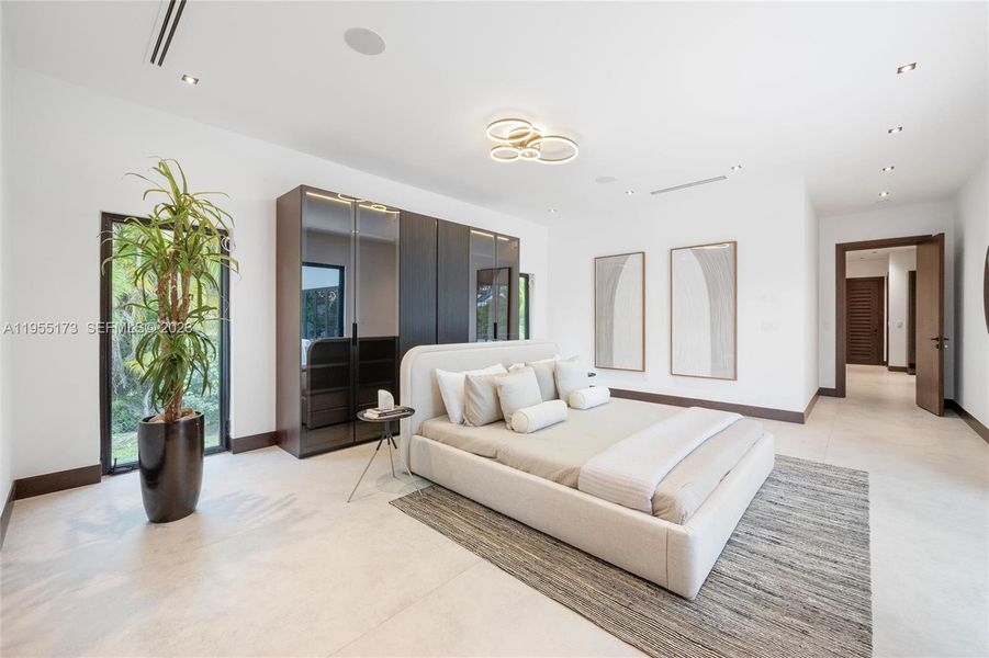 Furnished interior view inside a new home in , Pinecrest (Image 11).