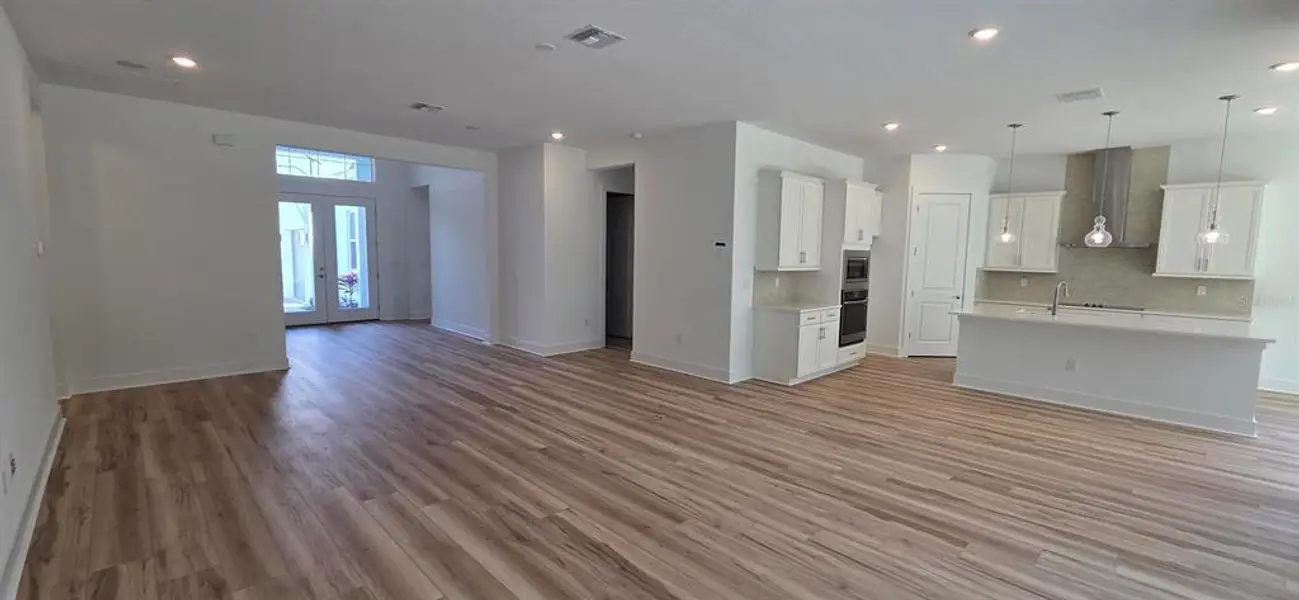 Spacious, unfurnished interior of a new home in Biscayne Landing at Seaire, Parrish (Image 4).