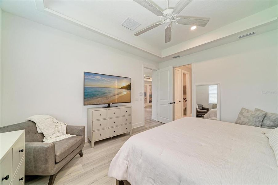 Furnished interior view inside a new home in , Sarasota (Image 30).