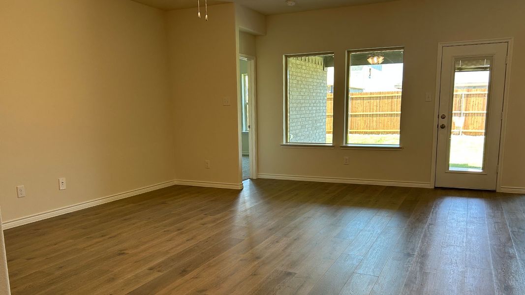 Spacious, unfurnished interior of a new home in Trailstone, Caddo Mills (Image 10).