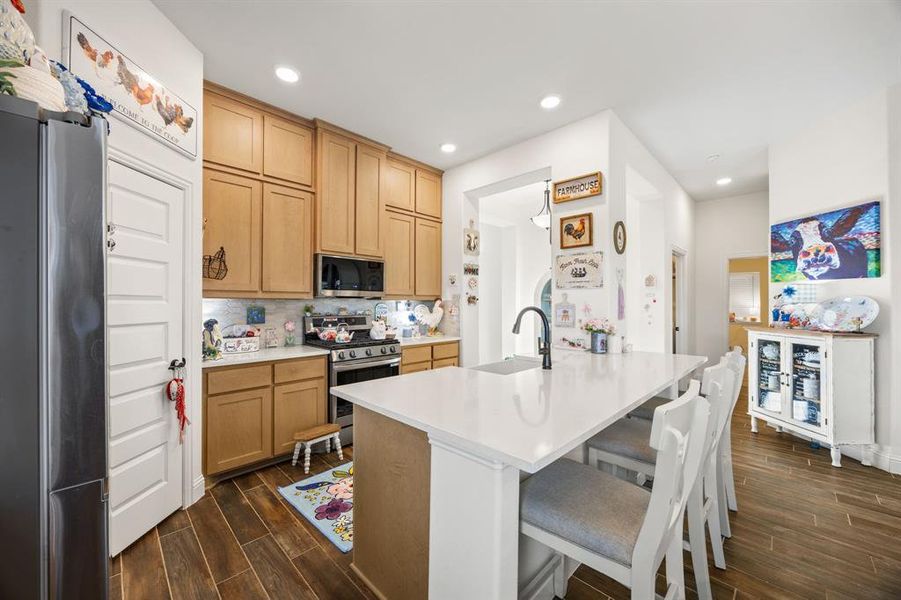 Furnished interior view inside a new home in Stone River Glen, Royse City (Image 10). Furnished interior view inside a new home in Stone River Glen, Royse City (Image 10).