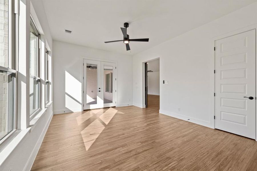 Spacious, unfurnished interior of a new home in Rolling Creek Ranch, Aledo (Image 21).