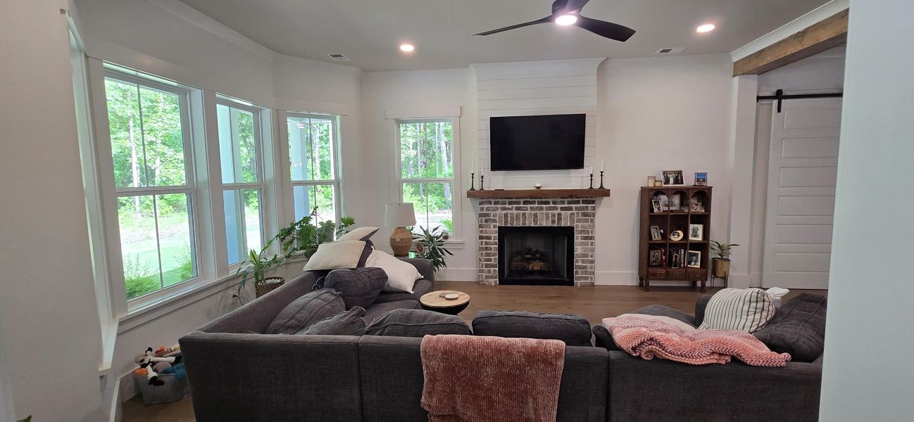 Furnished interior view inside a new home in , Seabrook (Image 7).