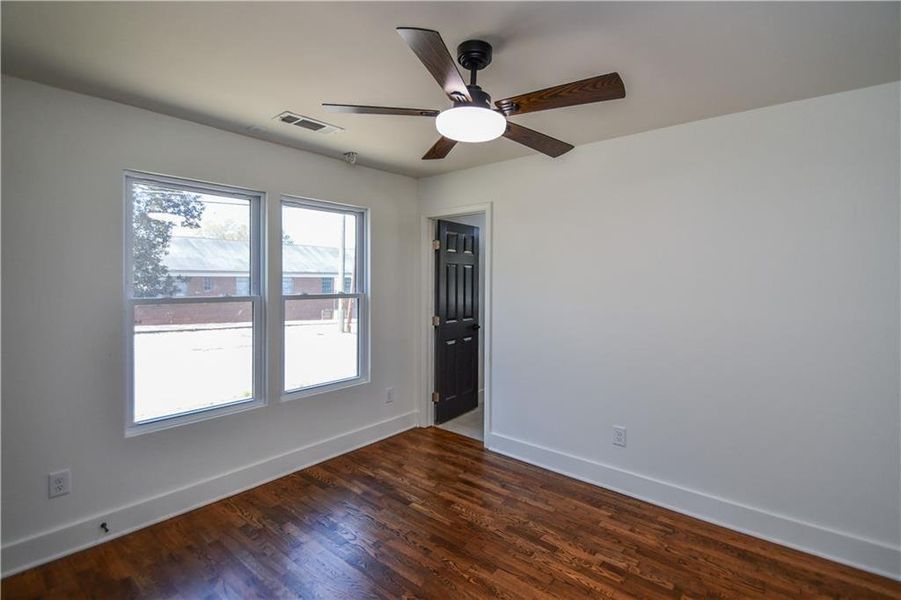Spacious, unfurnished interior of a new home in , Atlanta (Image 24).