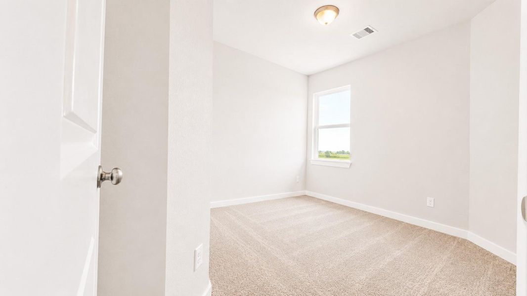 Spacious, unfurnished interior of a new home in Emberly  45', Beasley (Image 24).
