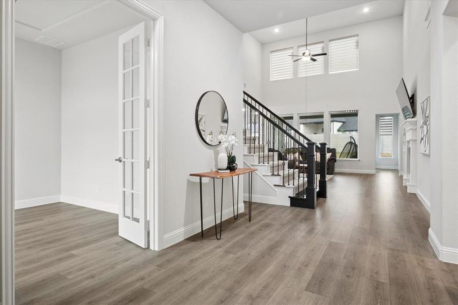 Furnished interior view inside a new home in , Northlake (Image 31).