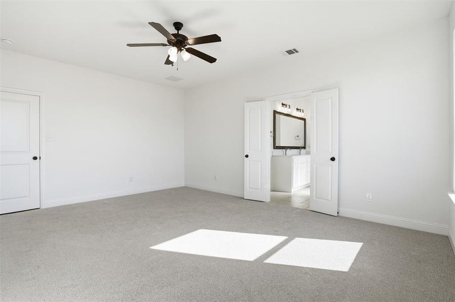 Spacious, unfurnished interior of a new home in Wildcat Ridge, Godley (Image 30). Spacious, unfurnished interior of a new home in Wildcat Ridge, Godley (Image 30).