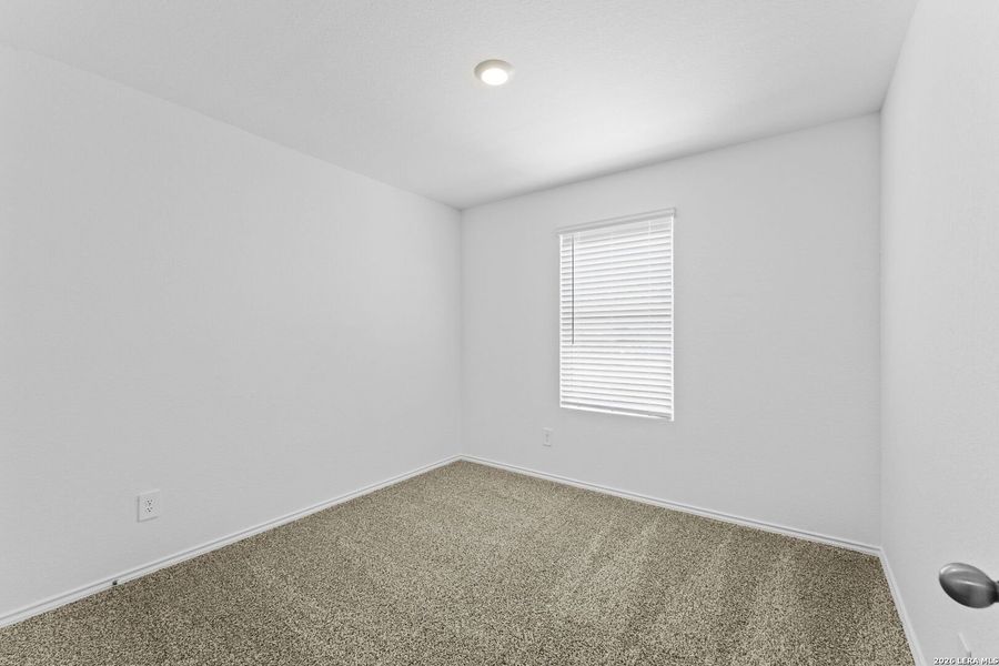Spacious, unfurnished interior of a new home in Preserve at Medina, Von Ormy (Image 19).
