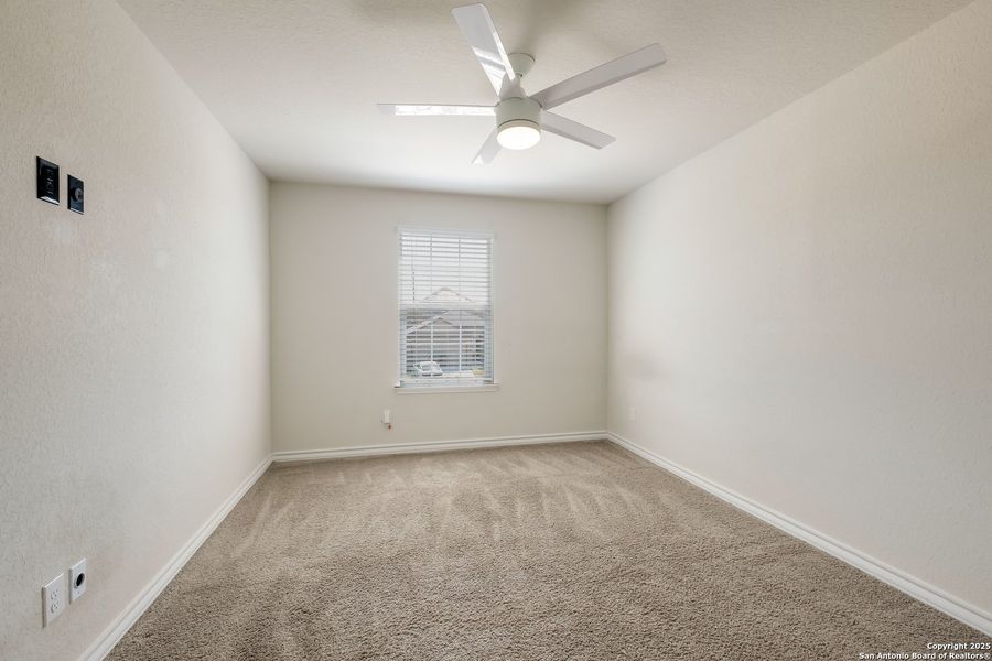 Spacious, unfurnished interior of a new home in Laurel Vistas, San Antonio (Image 31). Spacious, unfurnished interior of a new home in Laurel Vistas, San Antonio (Image 31).