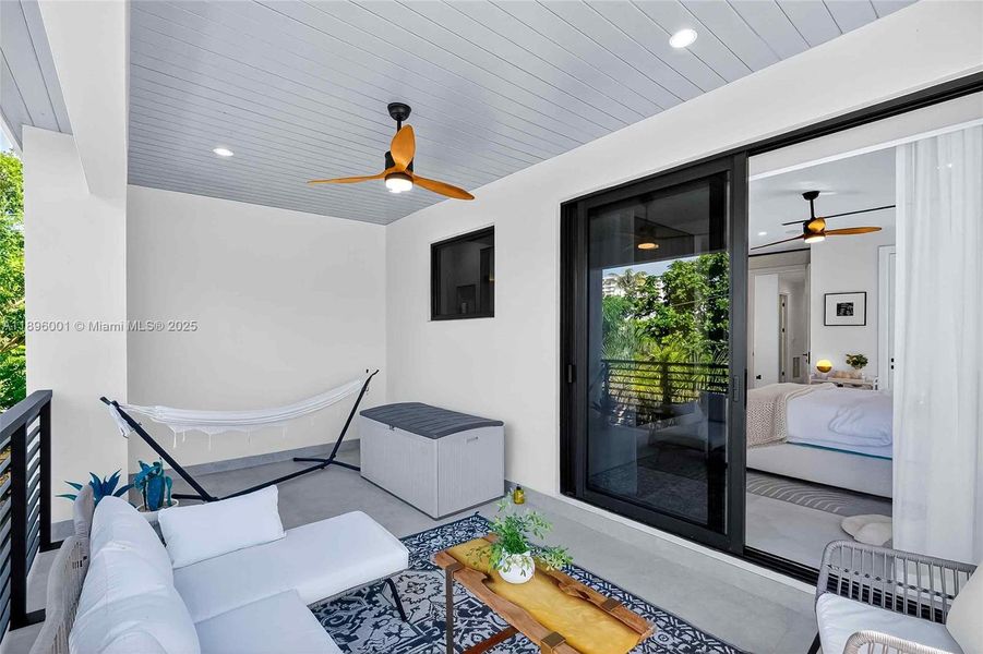 Furnished interior view inside a new home in , Fort Lauderdale (Image 6).