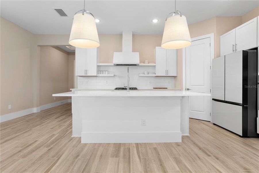 Furnished interior view inside a new home in , Winter Garden (Image 3).