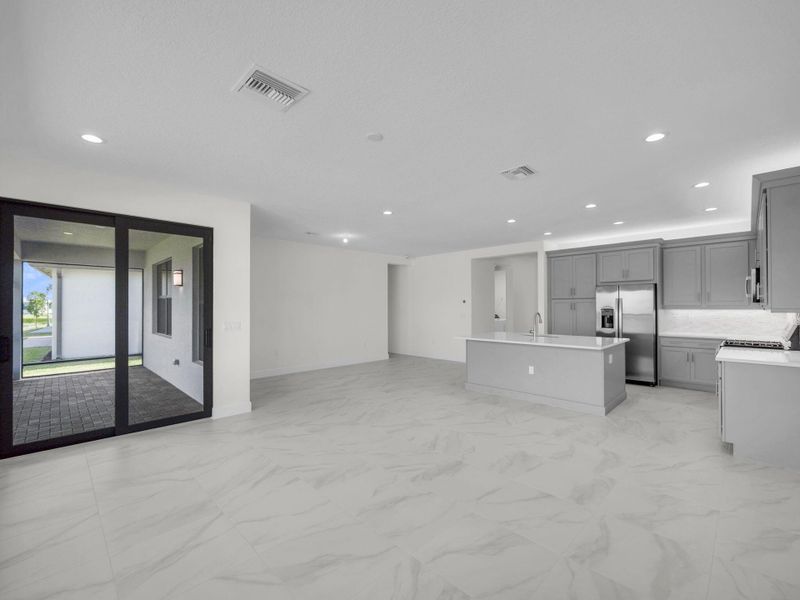 Spacious, unfurnished interior of a new home in Valencia Parc at Riverland, Port St. Lucie (Image 16).