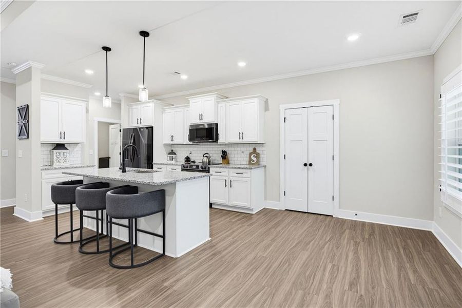Furnished interior view inside a new home in , Dallas (Image 14).