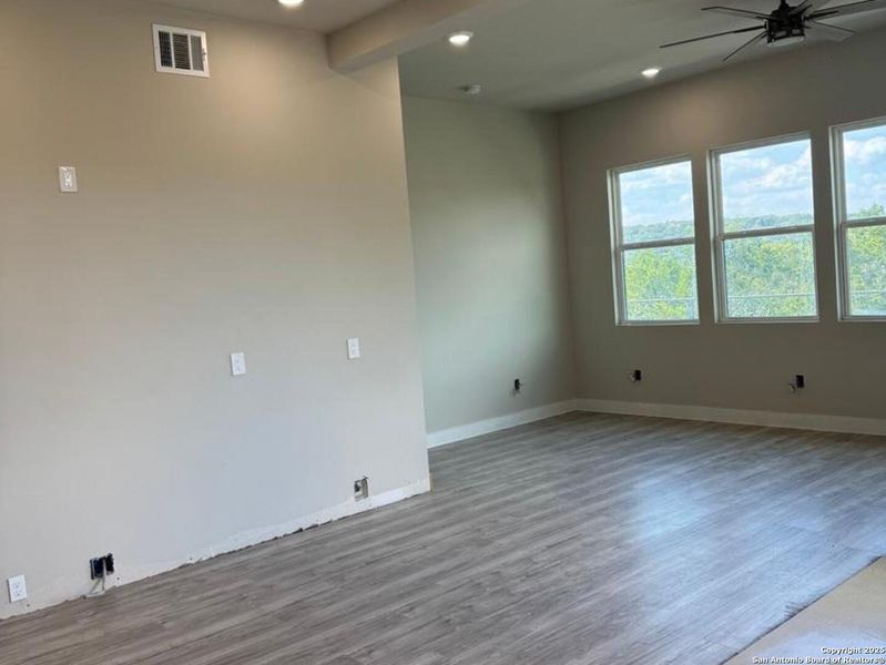 Spacious, unfurnished interior of a new home in , Canyon Lake (Image 7). Spacious, unfurnished interior of a new home in , Canyon Lake (Image 7).