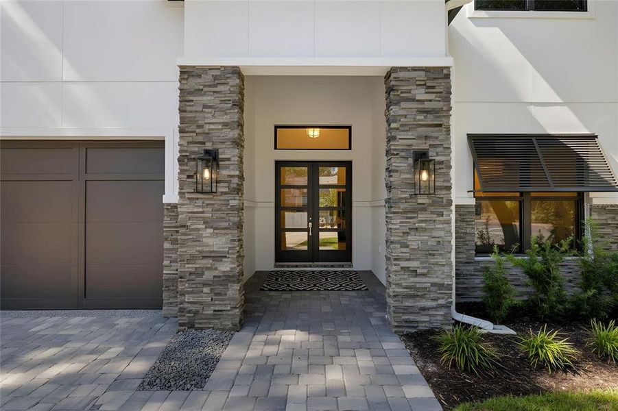 Exterior details and patio area of a home in , Sarasota (Image 4).