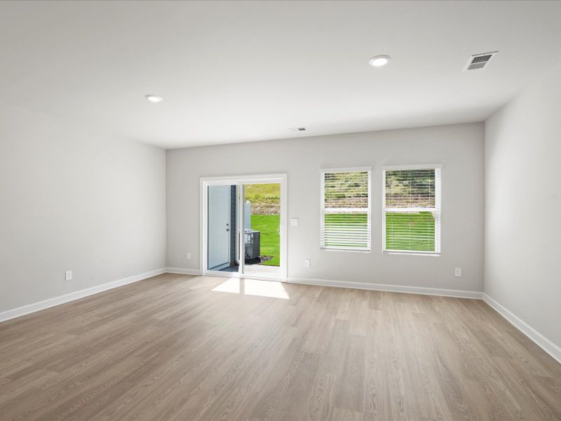 Spacious, unfurnished interior of a new home in Valentine Townes, Greer (Image 11).