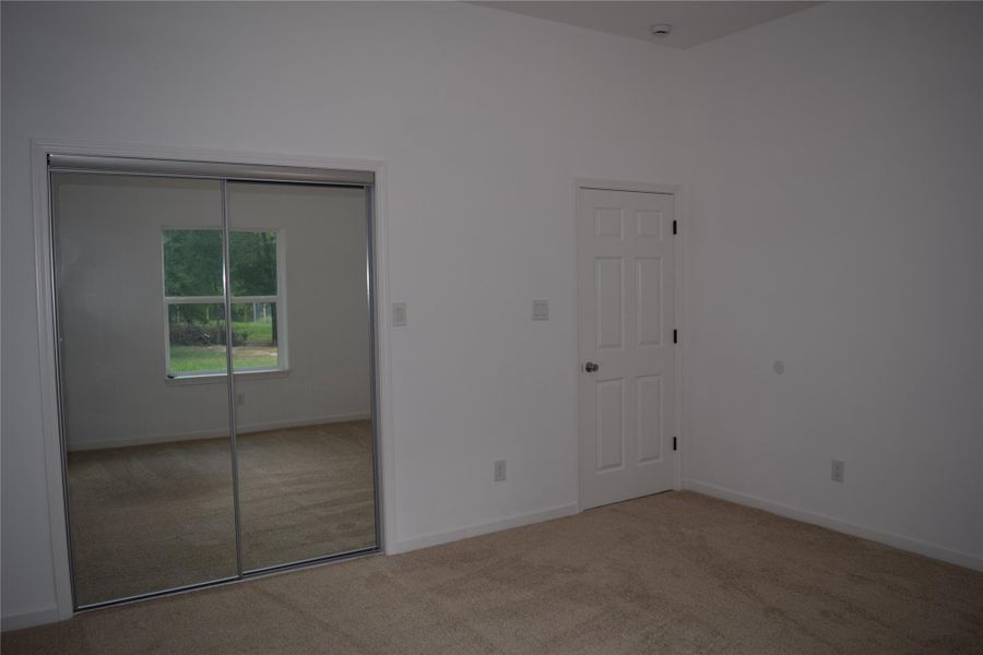 Spacious, unfurnished interior of a new home in , Cleveland (Image 8).