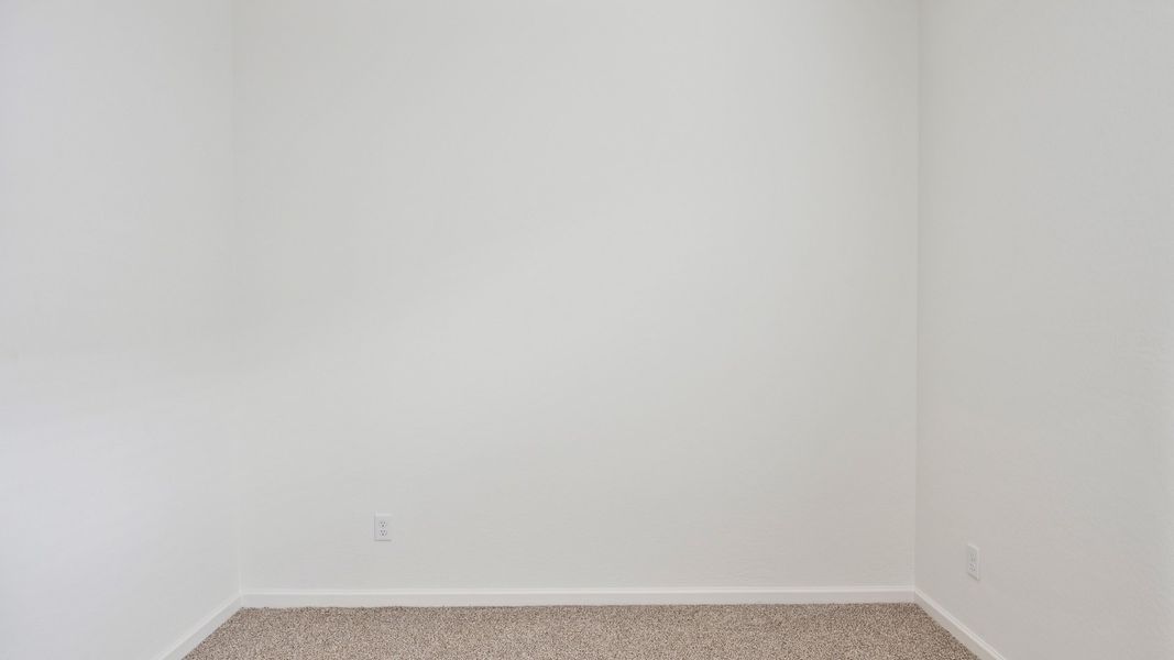 Spacious, unfurnished interior of a new home in Copper Falls, Buckeye (Image 31).