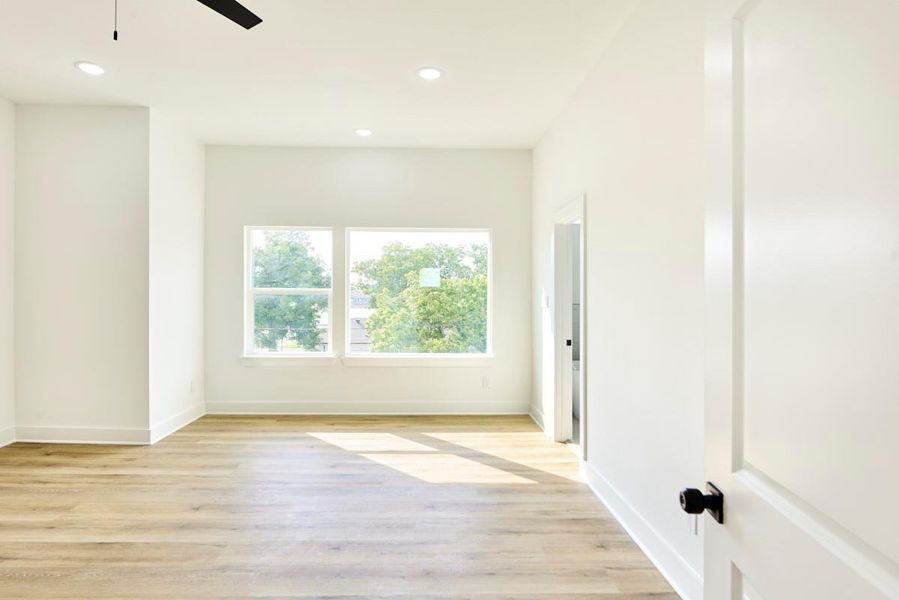 Relax in style in this expansive primary bedroom. With plenty of natural light and plenty of room for all your furniture, it’s the ultimate retreat after a long day. Featuring large windows and clean, contemporary finishes, this space is both serene and luxurious. Relax in style in this expansive primary bedroom. With plenty of natural light and plenty of room for all your furniture, it’s the ultimate retreat after a long day. Featuring large windows and clean, contemporary finishes, this space is both serene and luxurious.