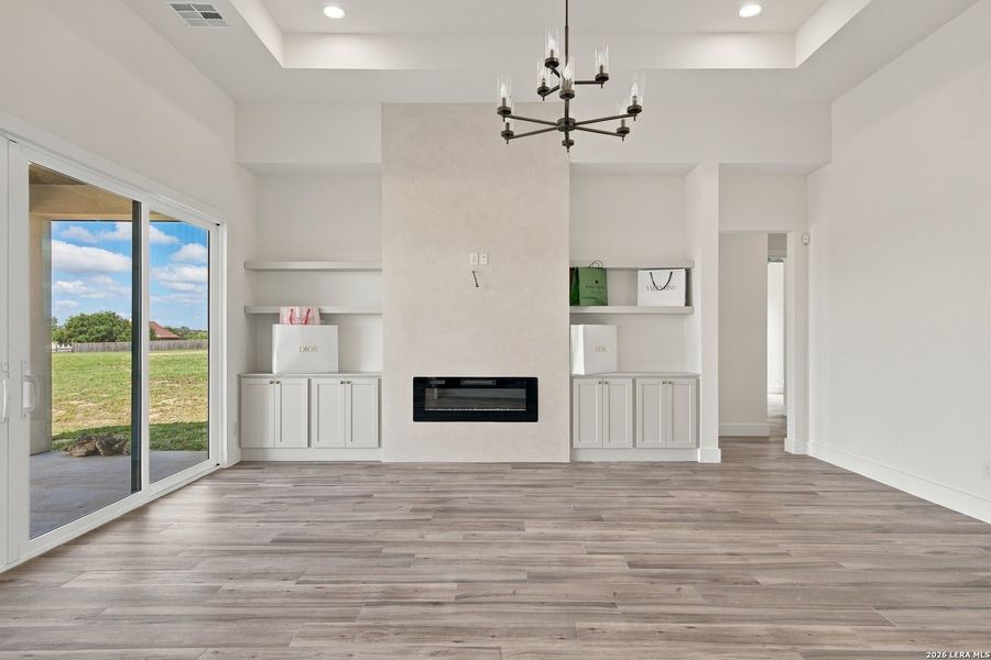 Spacious, unfurnished interior of a new home in , Floresville (Image 45).