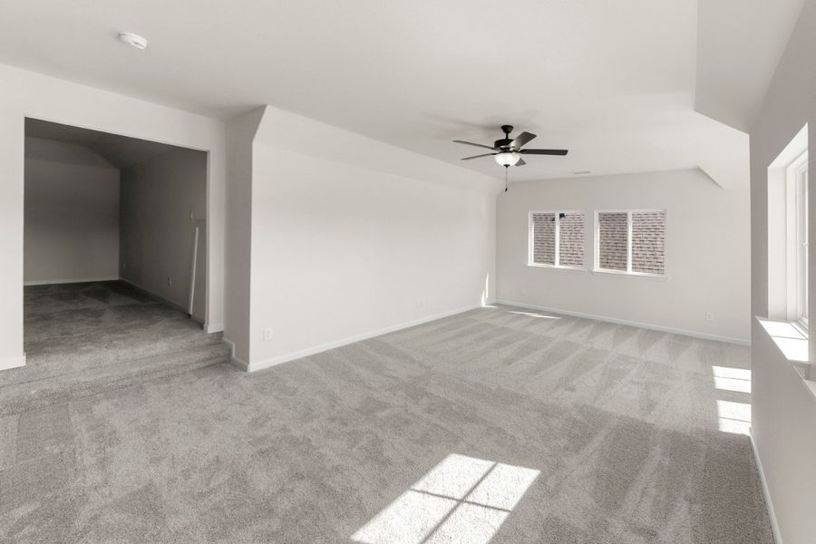 Spacious, unfurnished interior of a new home in Park Hills, Rockwall (Image 40).