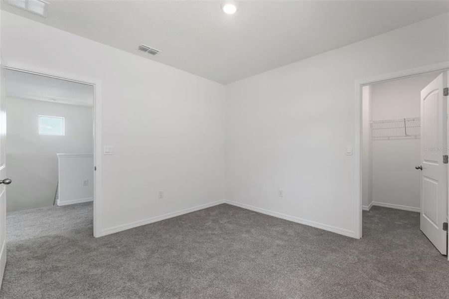 Spacious, unfurnished interior of a new home in Waterleigh, Winter Garden (Image 25).