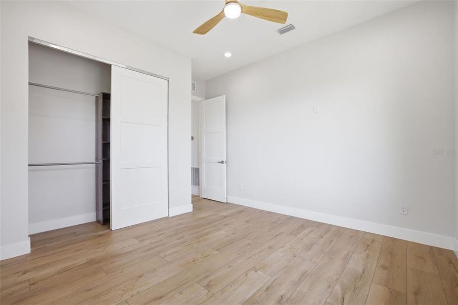 Spacious, unfurnished interior of a new home in , St. Petersburg (Image 36).