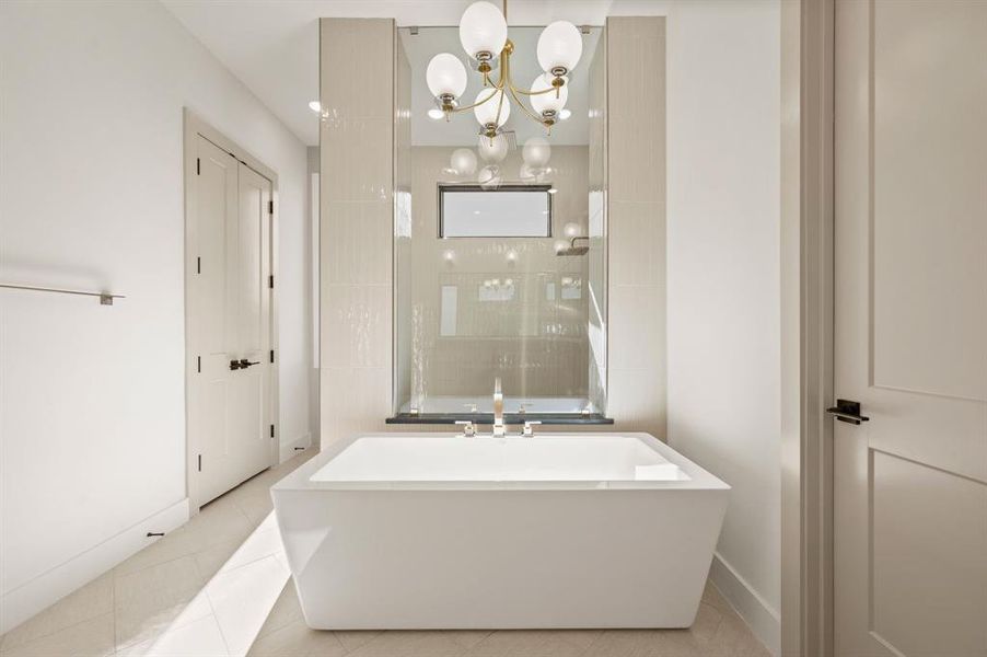 Furnished interior view inside a new home in Montclair, Prosper (Image 11).