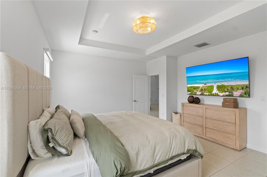 Furnished interior view inside a new home in , Homestead (Image 34).