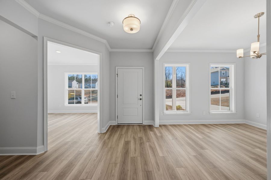 Spacious, unfurnished interior of a new home in Carriage Estates, Lexington (Image 28).