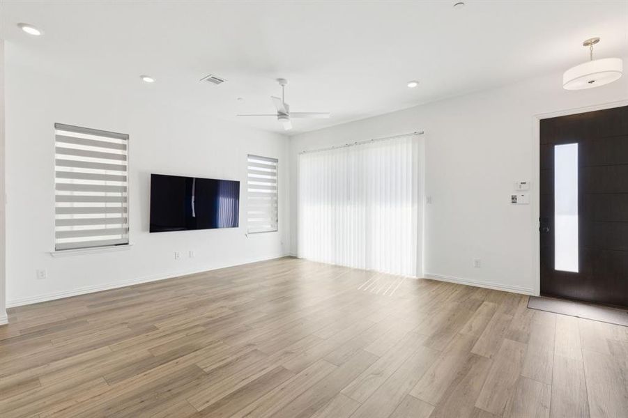 Spacious, unfurnished interior of a new home in , Allen (Image 18).