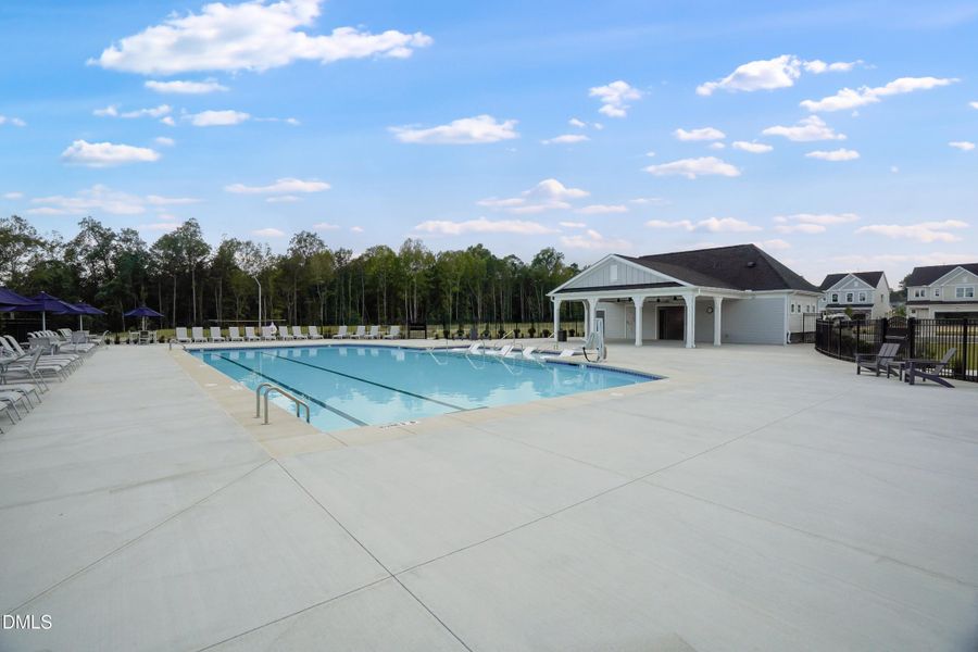 SUN_CaydenCove_Pic_Pool_06