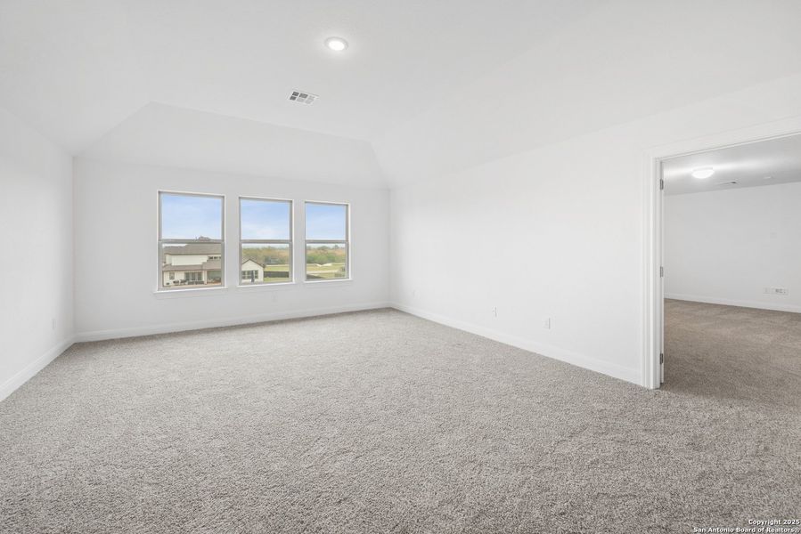 Spacious, unfurnished interior of a new home in Everly Estates, San Antonio (Image 41).