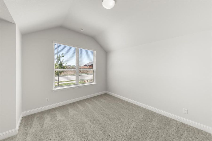 Spacious, unfurnished interior of a new home in Arcadia Trails, Balch Springs (Image 26).