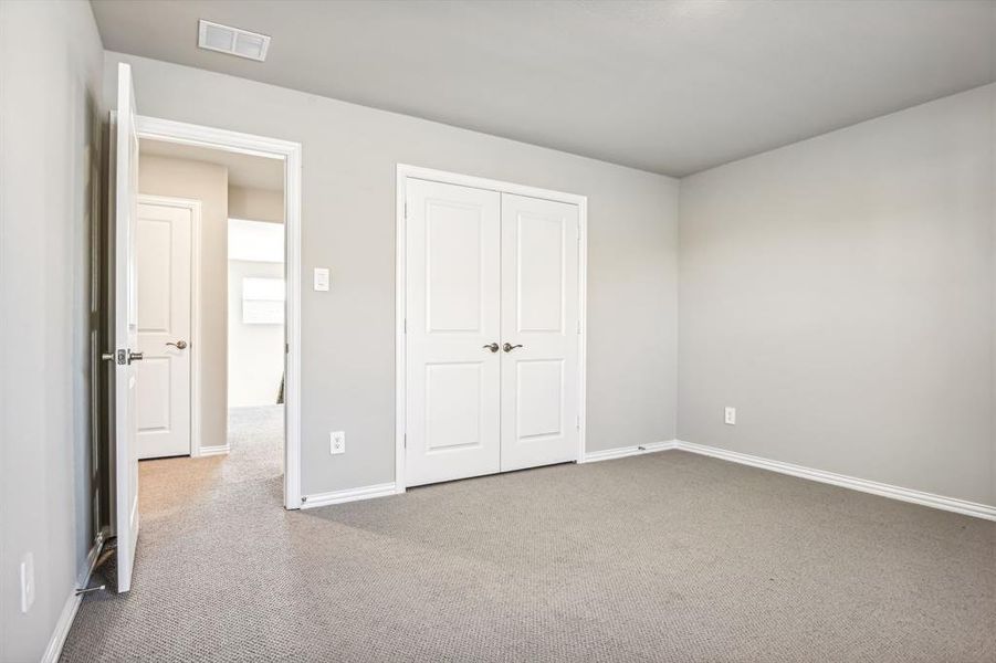 Photo is not of the actual home, but is an inspirational photo of builder’s model home and may depict options, furnishings, and/or decorator features that are not included. Photo is not of the actual home, but is an inspirational photo of builder’s model home and may depict options, furnishings, and/or decorator features that are not included.