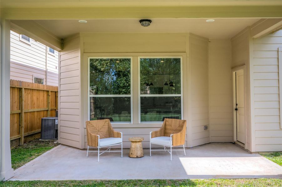 Furnished interior view inside a new home in , Missouri City (Image 6).