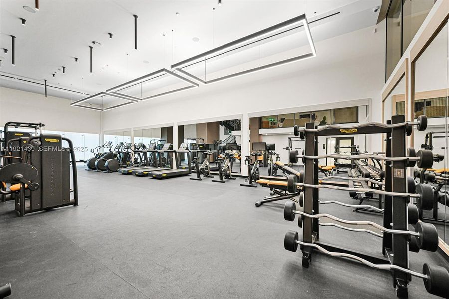 Community amenities in , Miami (Image 43).