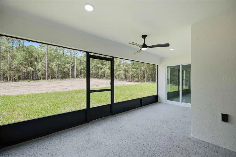 Exterior details and patio area of a home in , Dunnellon (Image 4). Exterior details and patio area of a home in , Dunnellon (Image 4).