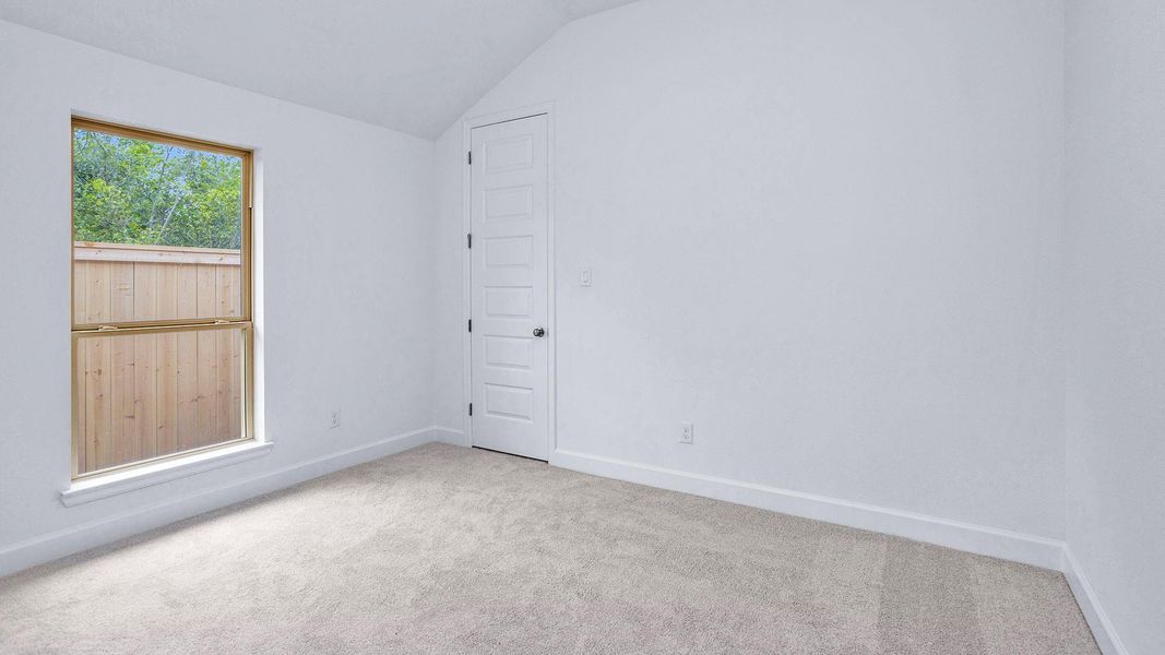 Spacious, unfurnished interior of a new home in Kresston, Montgomery (Image 14).