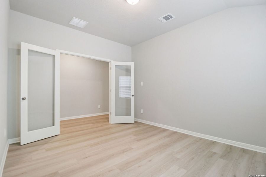 Spacious, unfurnished interior of a new home in Sagebrooke - Classic Series, San Antonio (Image 30).