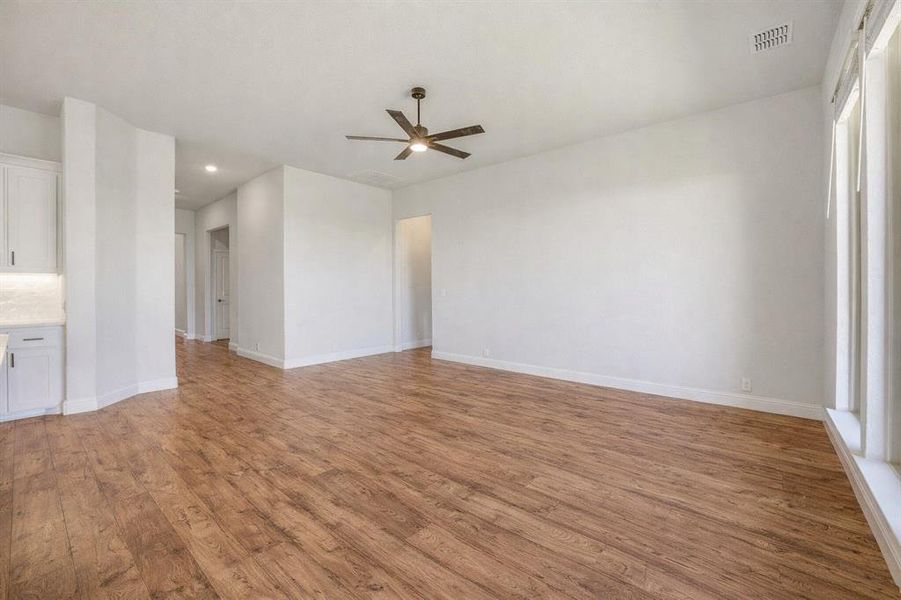 Spacious, unfurnished interior of a new home in , Godley (Image 12).