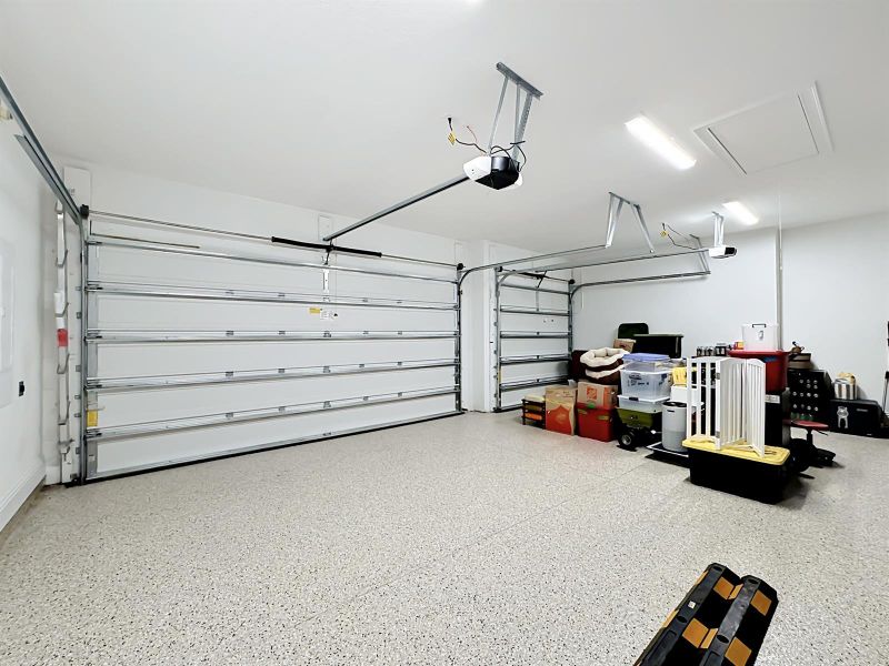 9244 SW Pinnacle Place 3 Car Garage