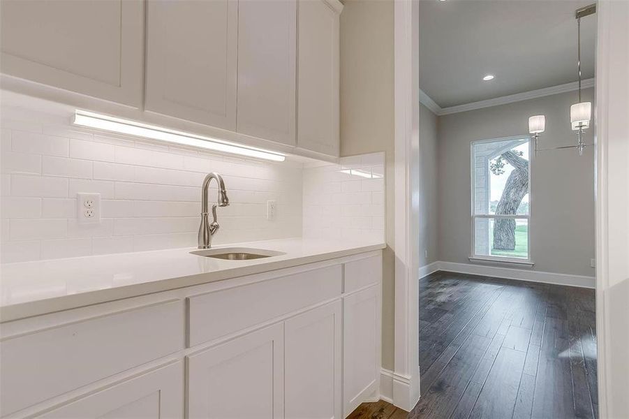 Furnished interior view inside a new home in Woodland Meadows, Fort Worth (Image 8). Furnished interior view inside a new home in Woodland Meadows, Fort Worth (Image 8).