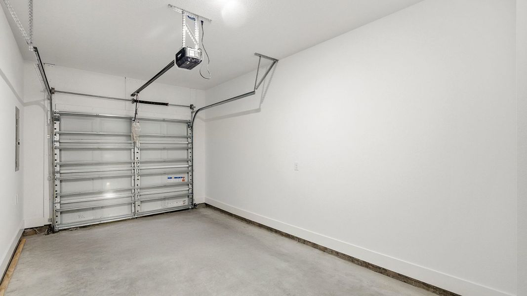 Spacious, unfurnished interior of a new home in Palm Street Townhomes, Destin (Image 21). Spacious, unfurnished interior of a new home in Palm Street Townhomes, Destin (Image 21).