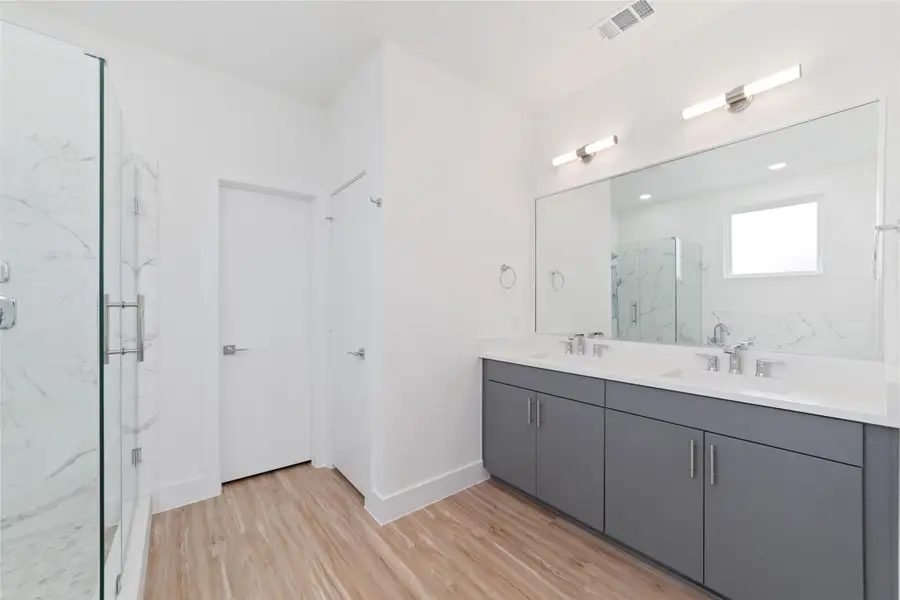 Image 9 of a home in .