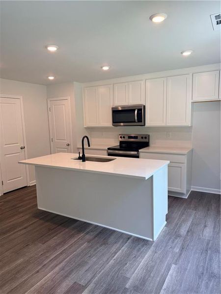 Furnished interior view inside a new home in , Atlanta (Image 7).