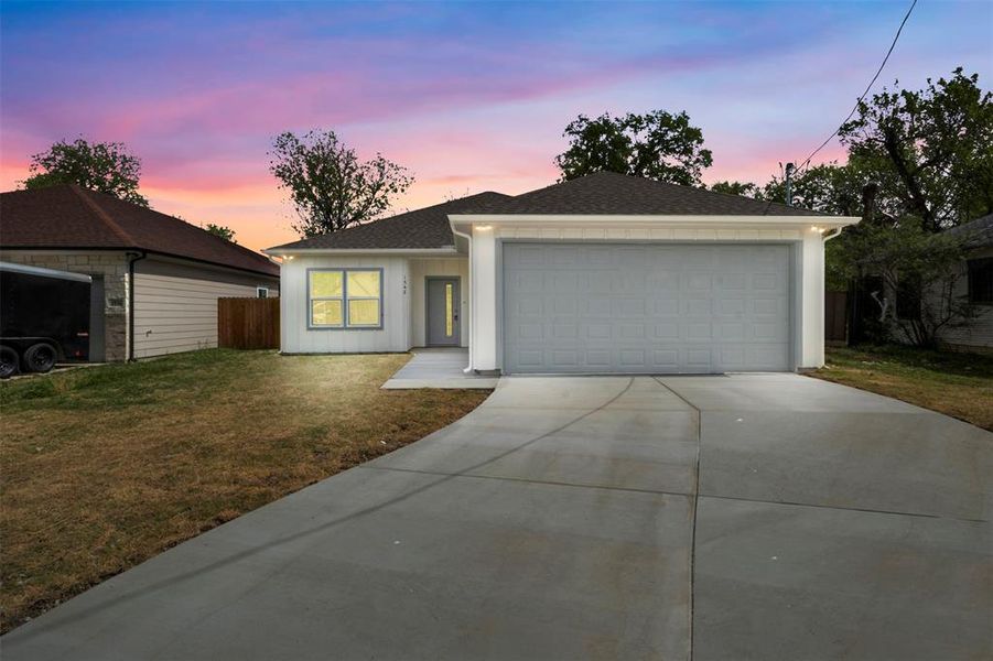 Front exterior of a new home in , Dallas, TX, highlighting curb appeal (Image 2). Front exterior of a new home in , Dallas, TX, highlighting curb appeal (Image 2).