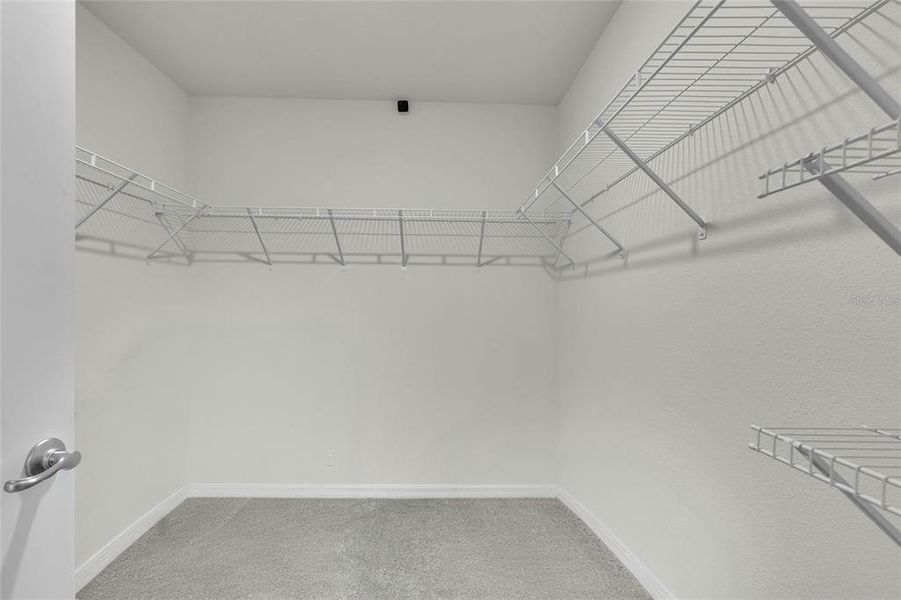 Spacious, unfurnished interior of a new home in Autumn Glen, Belleview (Image 19).