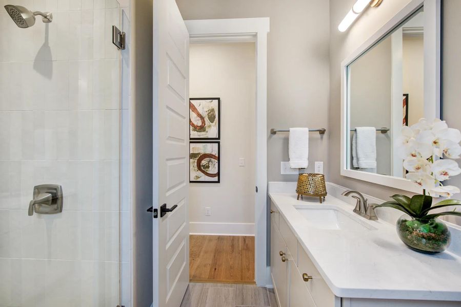 Meadow Full Bath Meadow Full Bath